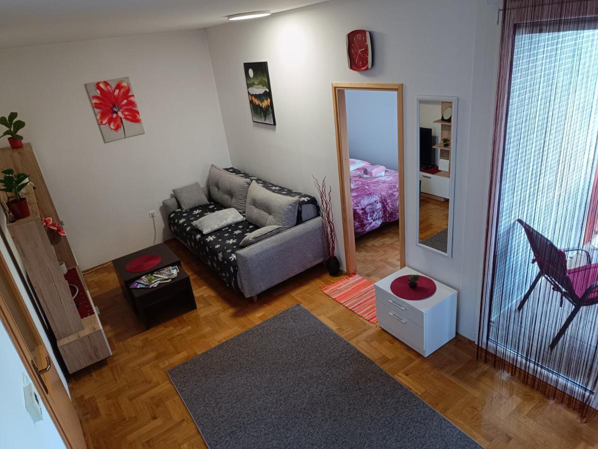 Ante Apartment Gospic